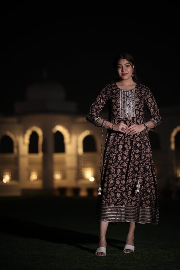 BLACK FLORAL PRINTED ANARKALI KURTA