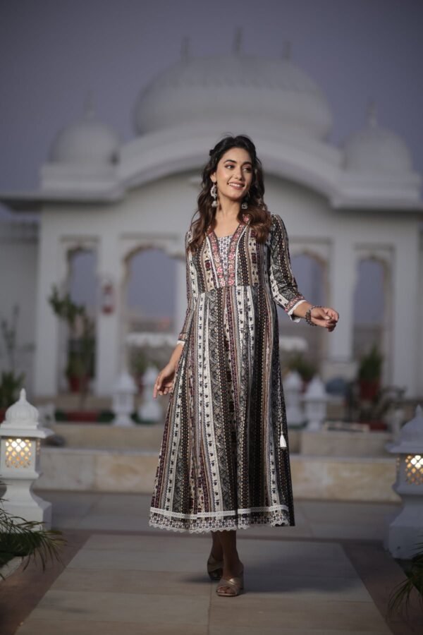 WHITE BLACK ANARKALI KURTA - Image 3